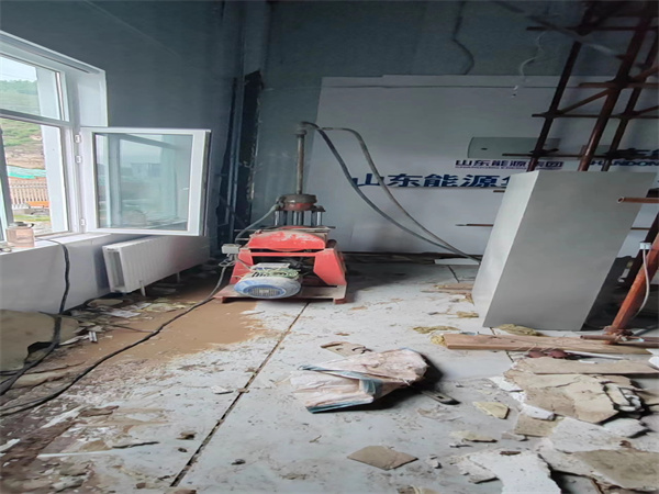 云岩地基基础下沉墙体裂缝加固注浆顶升施工